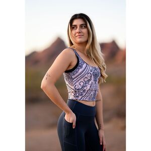 Yoga Democracy NWT Om Tank - Earthloom Large